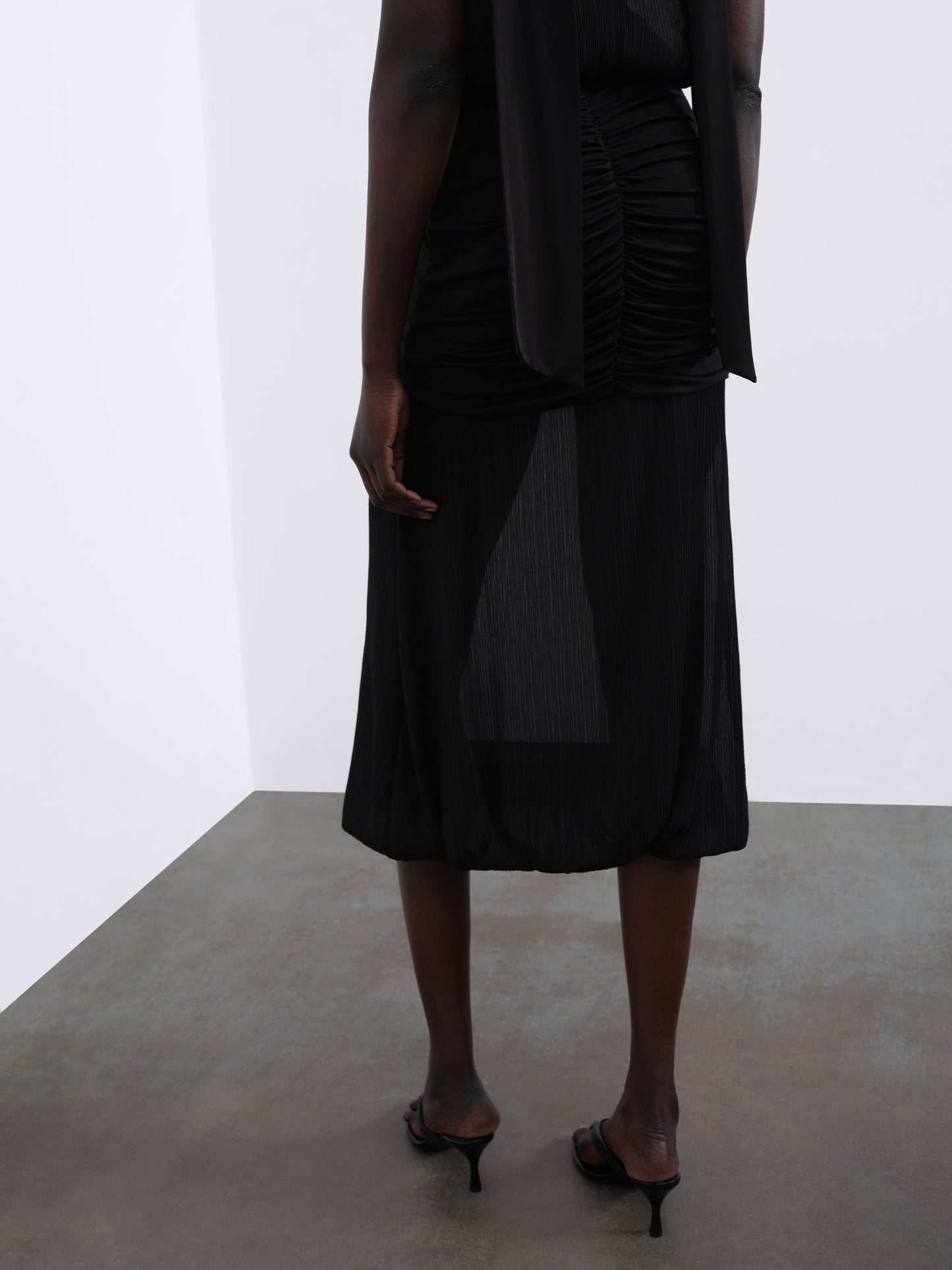 Ellen Pleated Baloon Maxi Skirt — Black