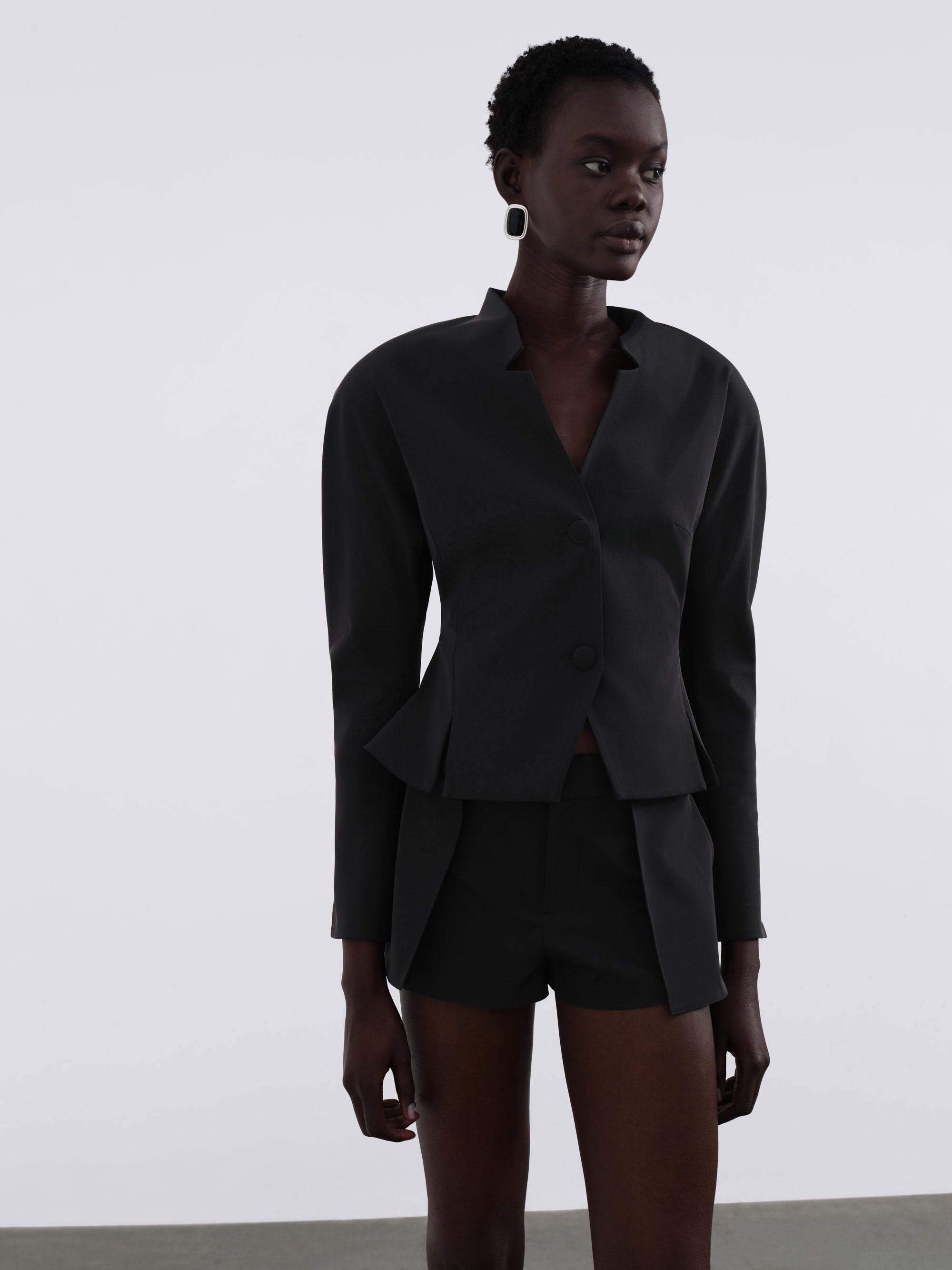 Elen Sculpt Blazer — Black