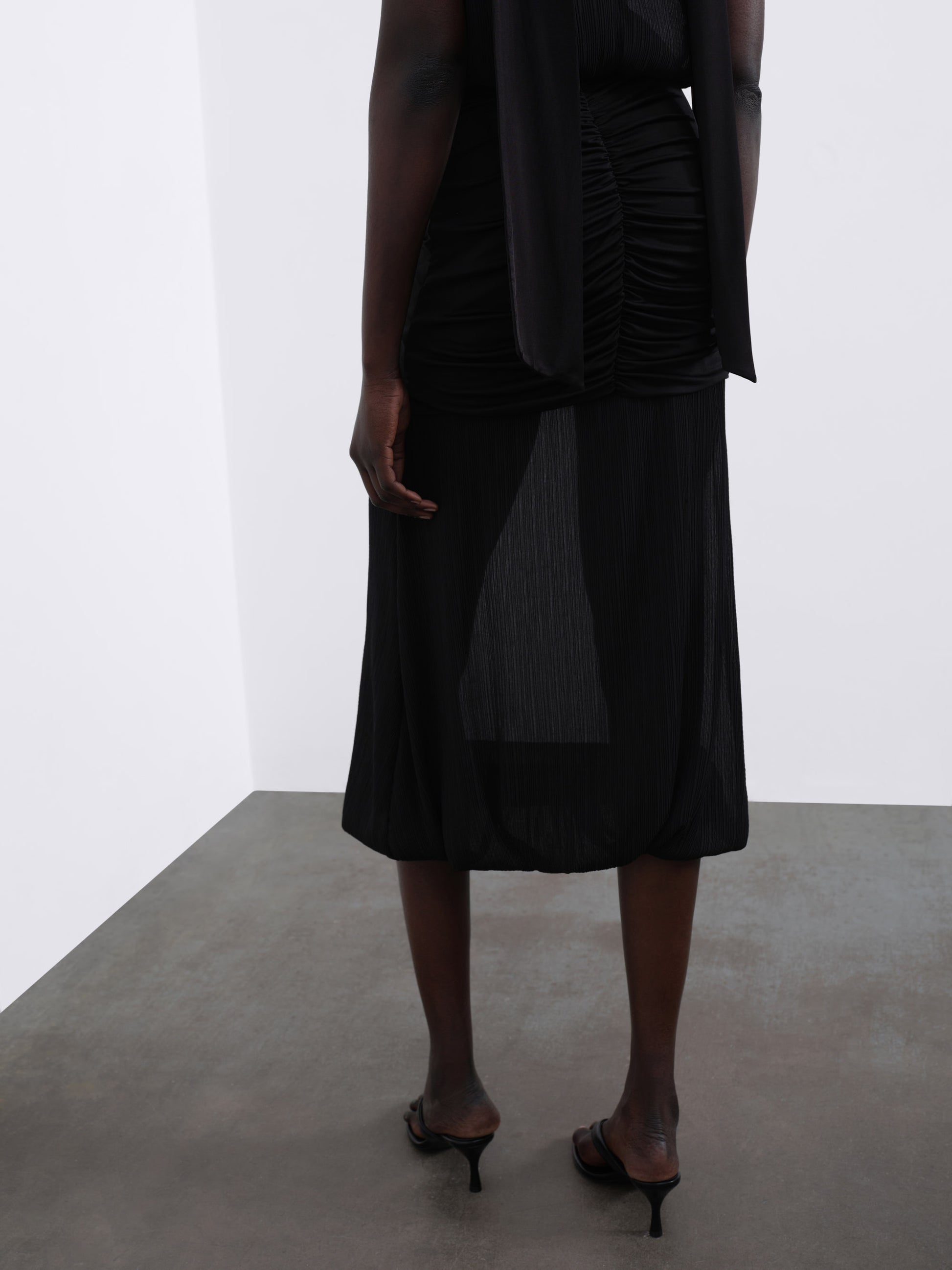 Ellen Pleated Baloon Maxi Skirt — Black