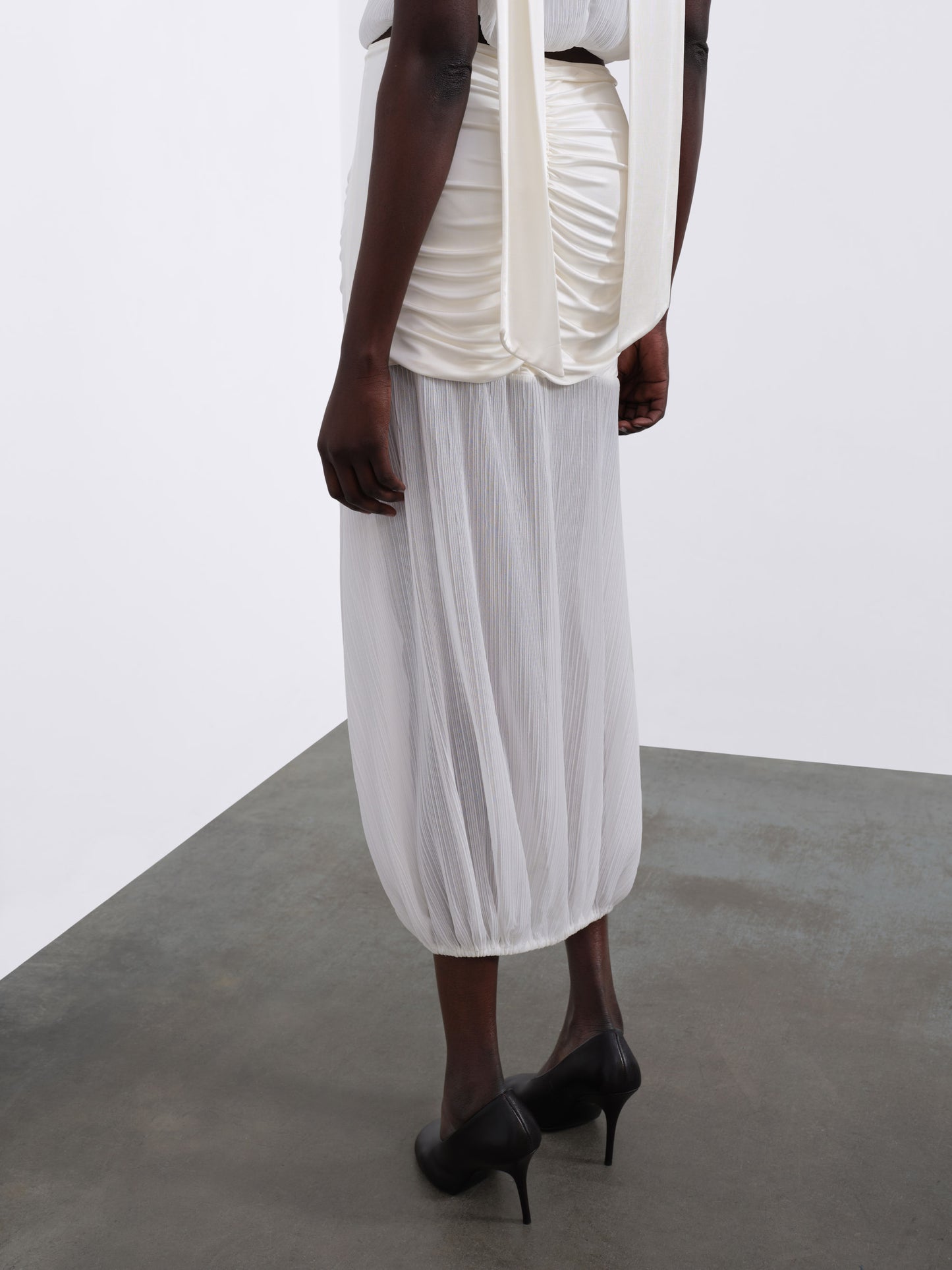 Ellen Pleated Baloon Maxi Skirt — Black