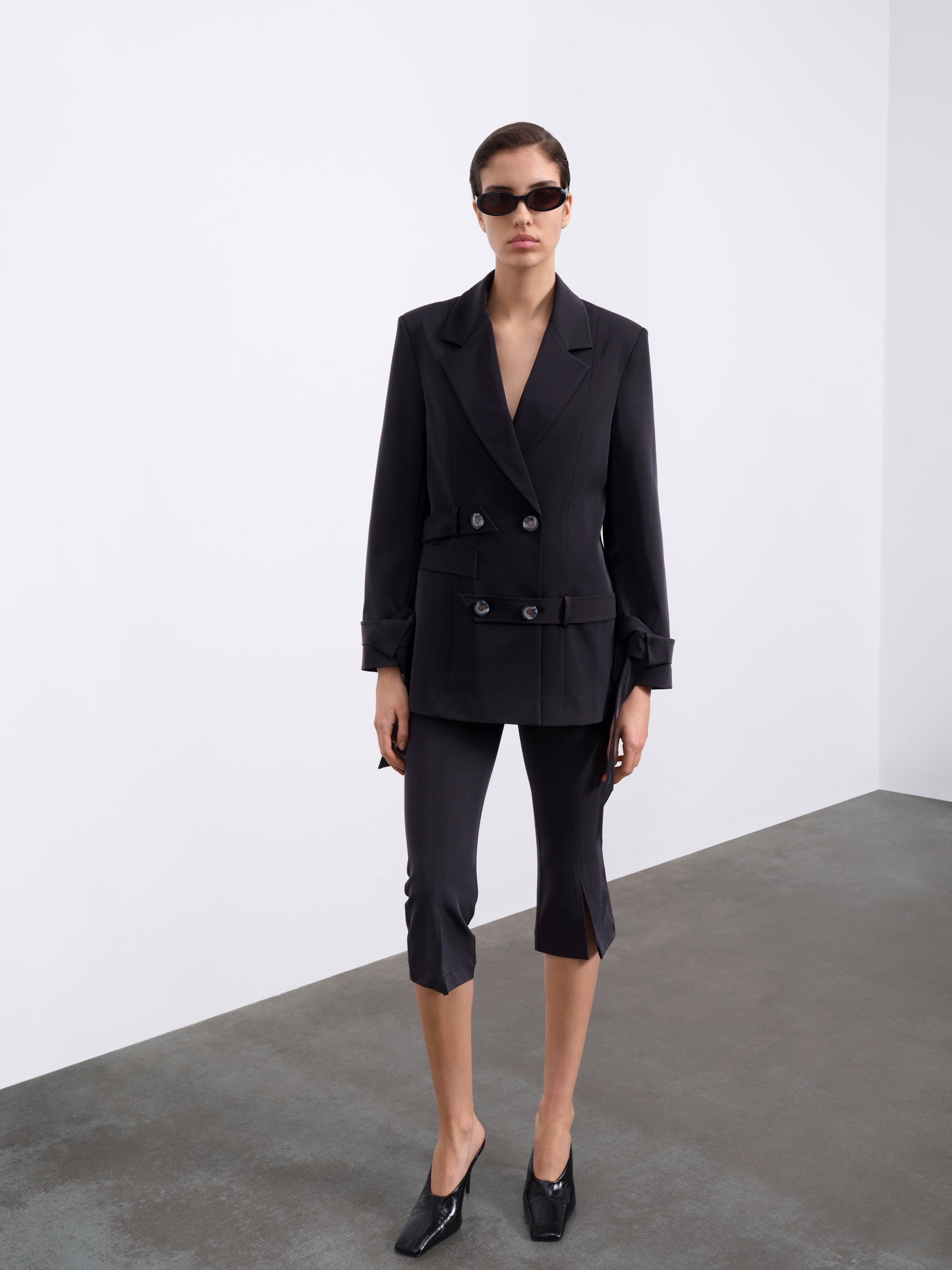 Juni Double-Breasted Blazer
