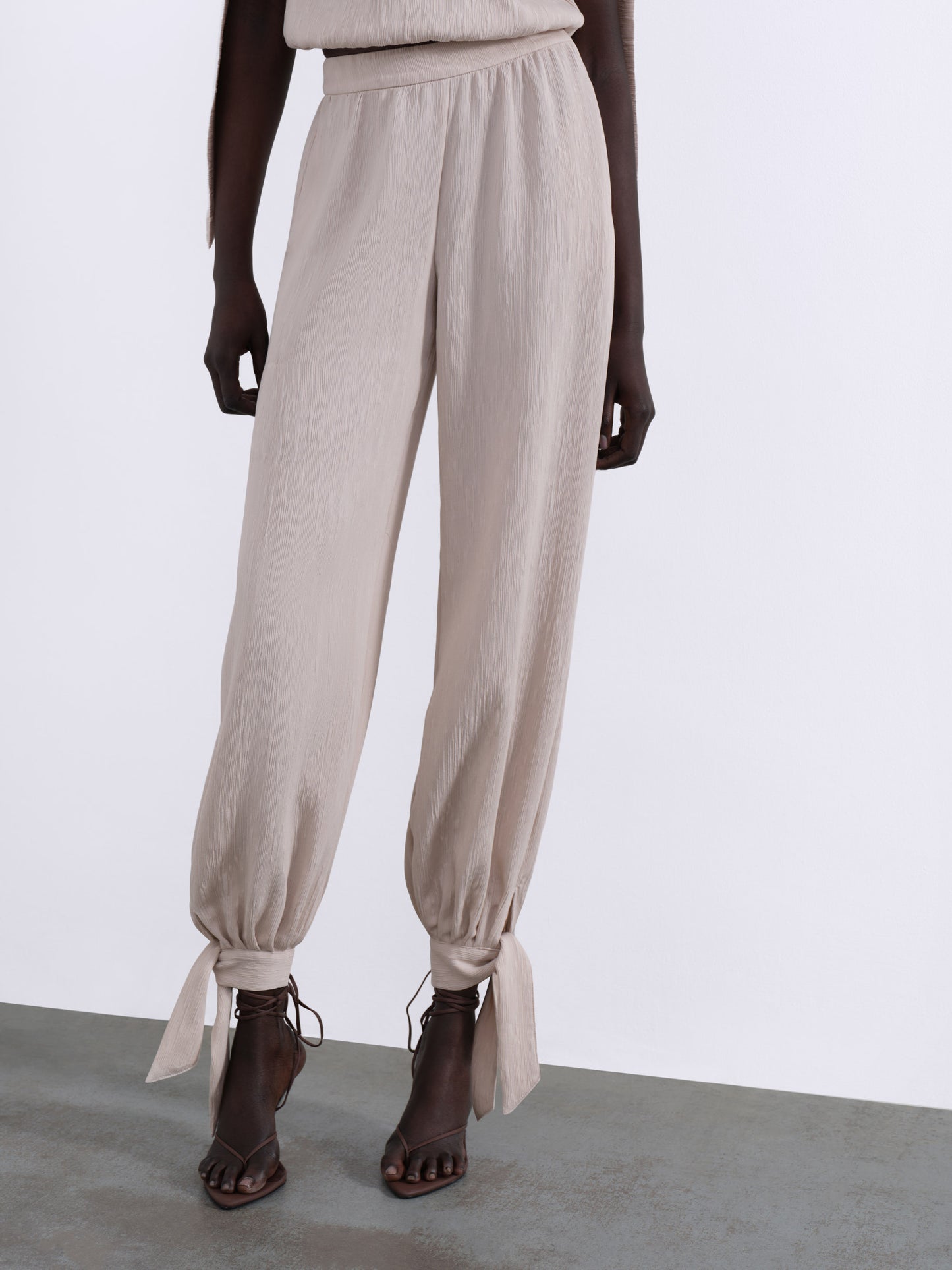 Selis Textured Baloon Trousers