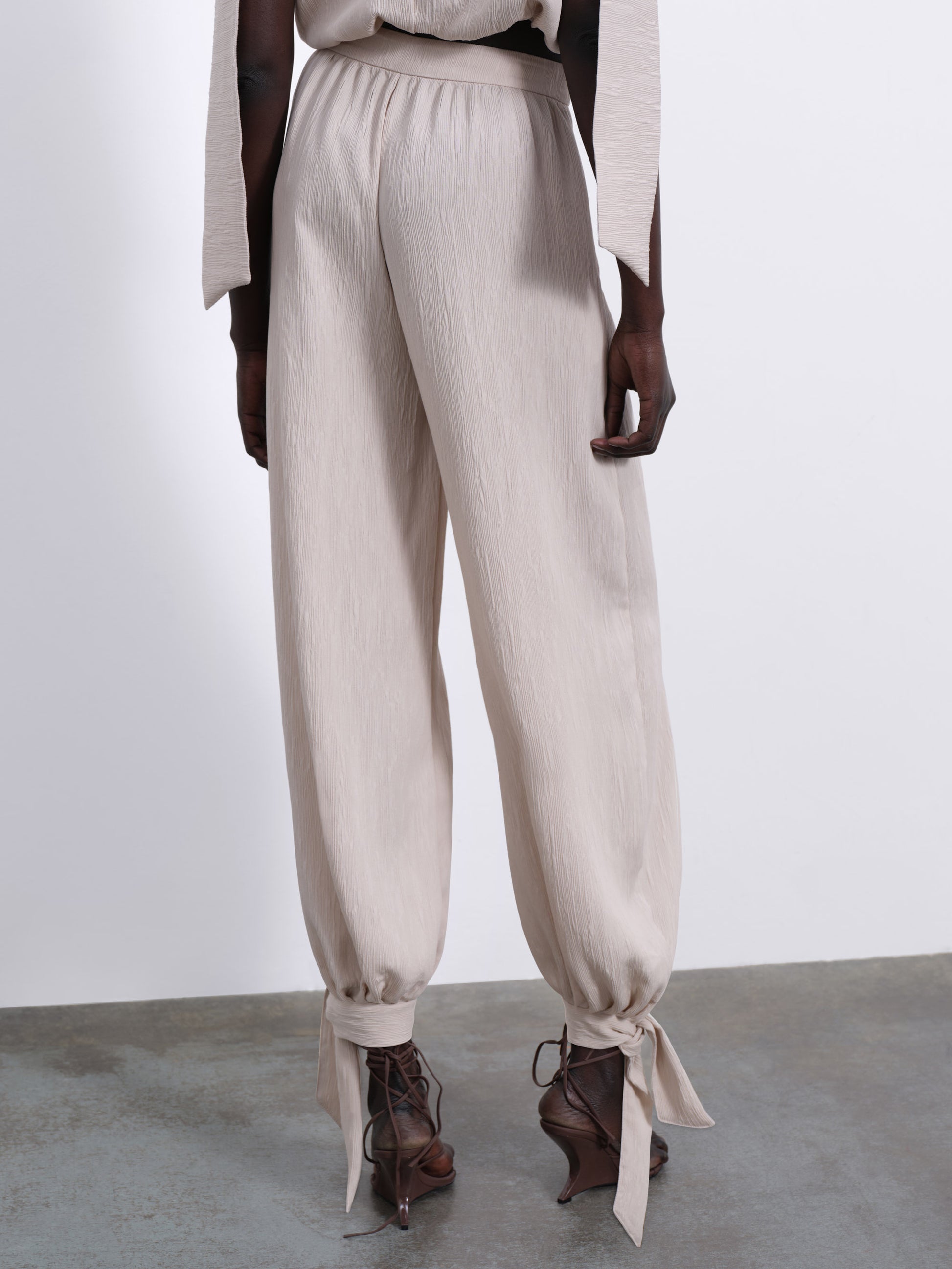 Selis Textured Baloon Trousers
