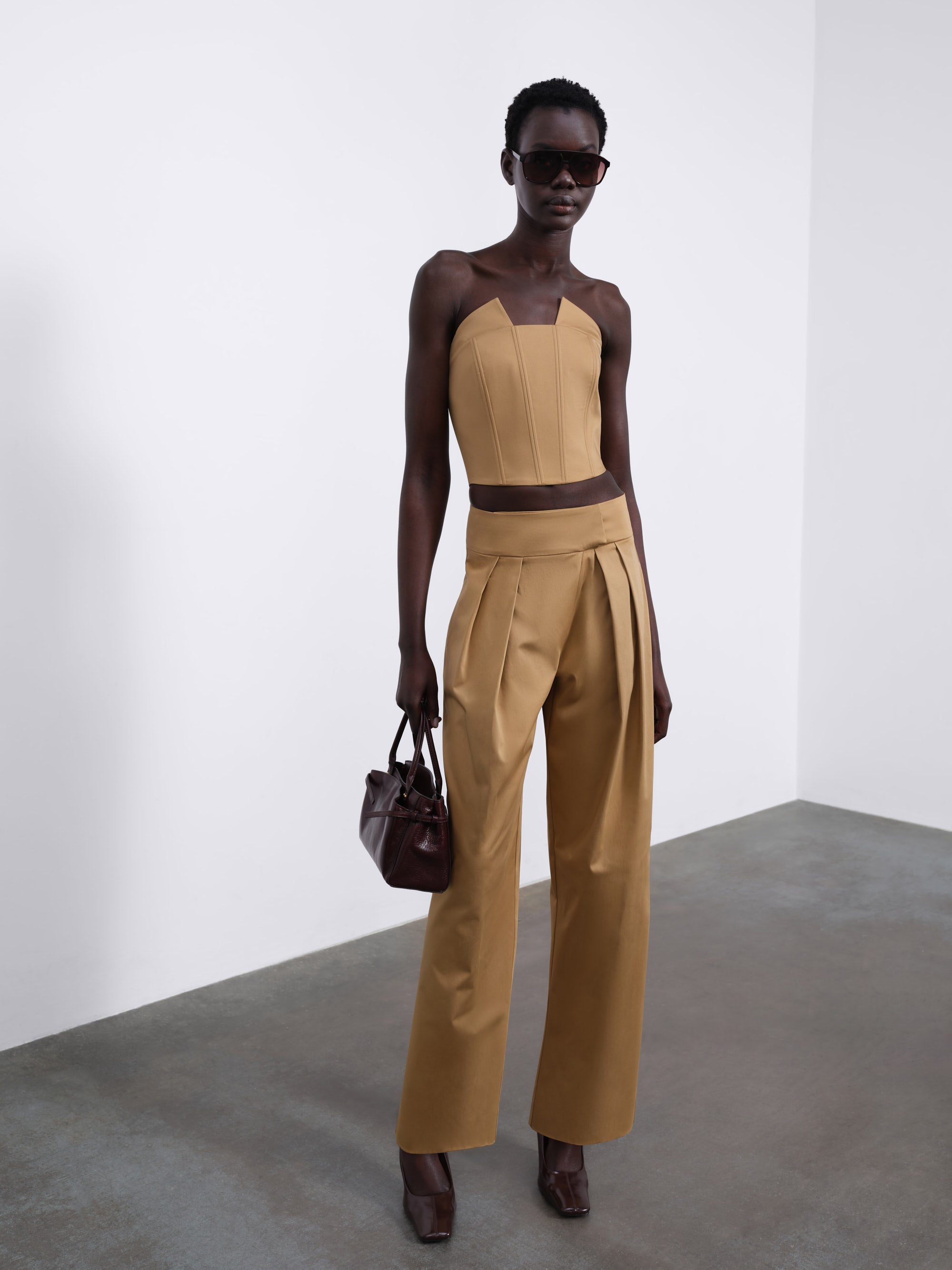 Veyra Pleated Trousers