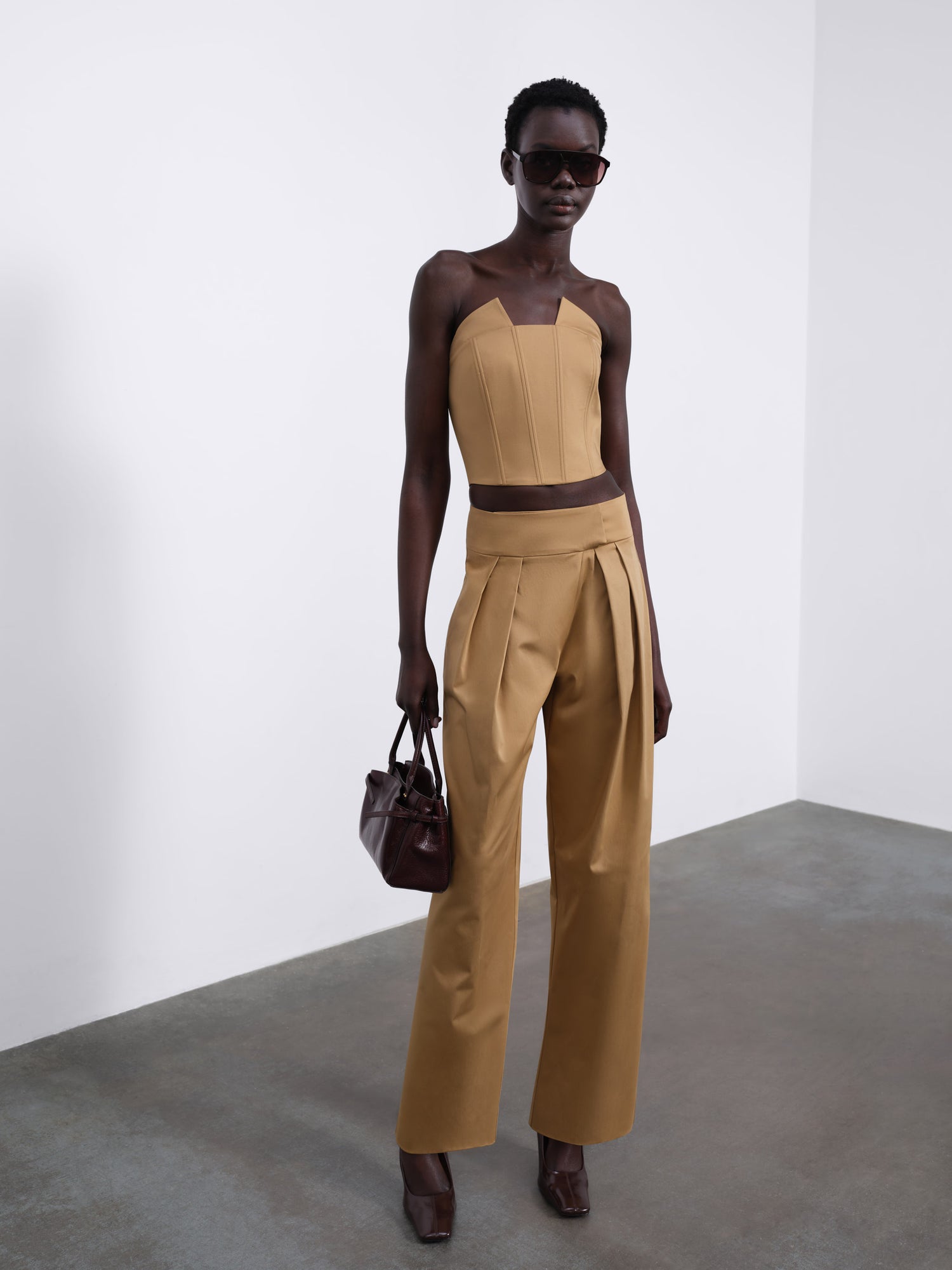 Veyra Pleated Trousers